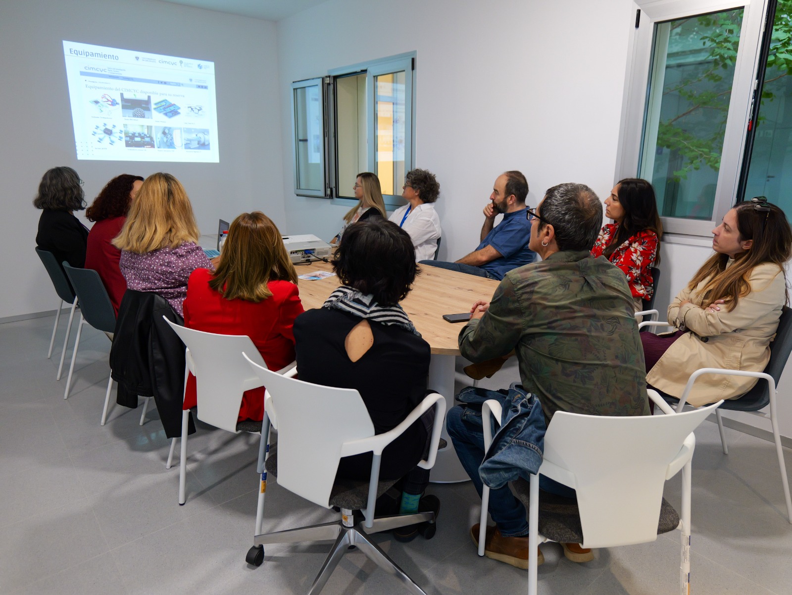 La Concejalía de Política Social, Familia, Discapacidad y Mayores de Granada visita el CIMCYC